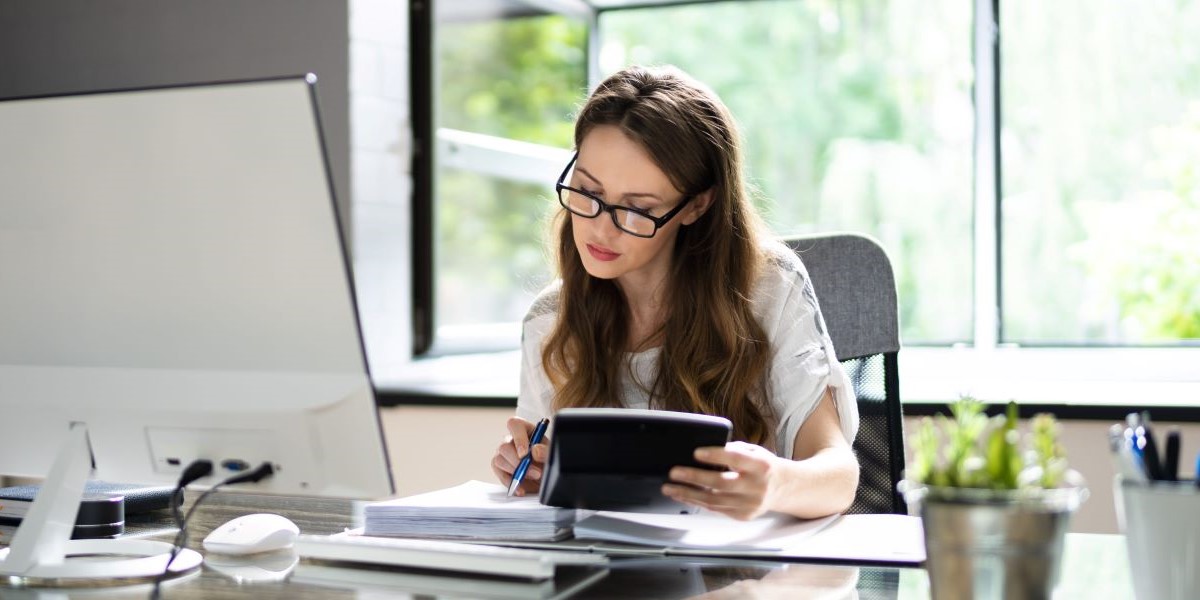 Hitelválasztás okosan: mikor jobb a személyi kölcsön, és mikor a szabad felhasználású hitel?
